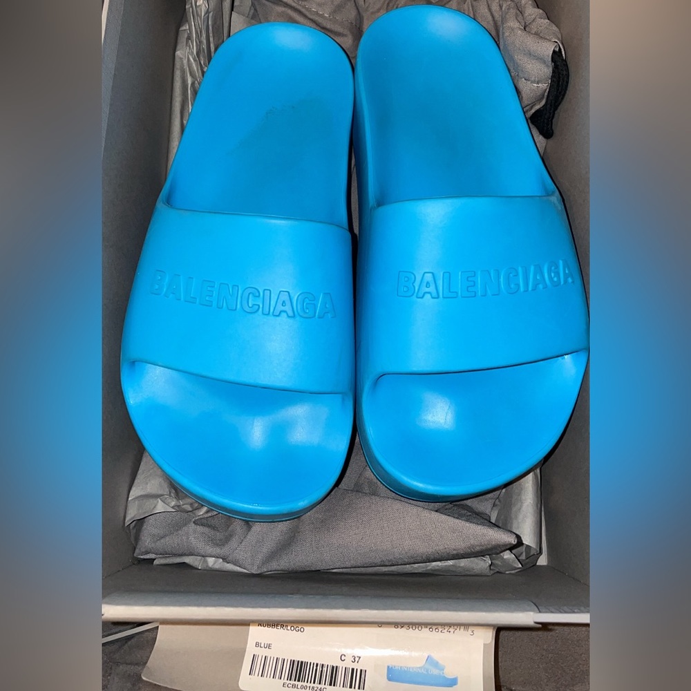 Balenciaga Chunky platform slides